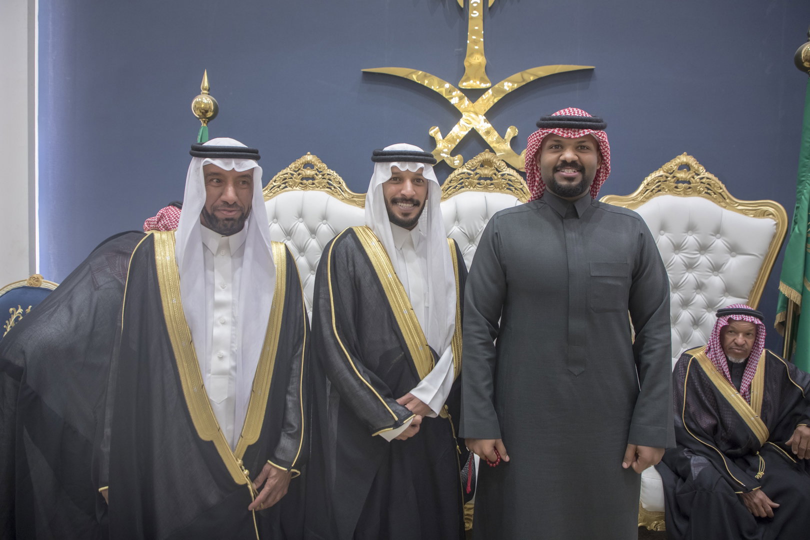 واحييا هذا الزواج غناء الفنانين 1. دحوم الطلاسي                                 2. منصور الدخيل                 3. بن مرضي                4. محمد مبارك