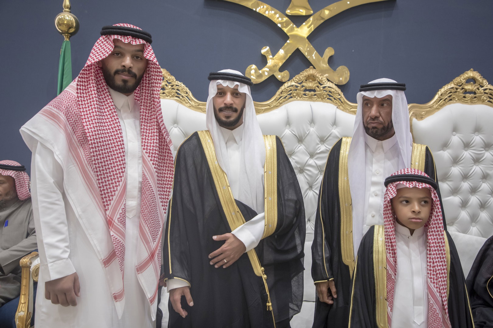 واحييا هذا الزواج غناء الفنانين 1. دحوم الطلاسي                                 2. منصور الدخيل                 3. بن مرضي                4. محمد مبارك