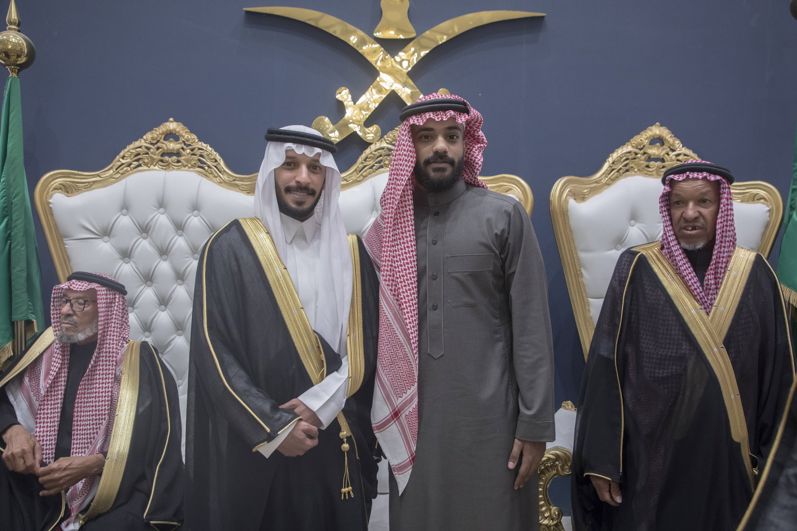 واحييا هذا الزواج غناء الفنانين 1. دحوم الطلاسي                                 2. منصور الدخيل                 3. بن مرضي                4. محمد مبارك