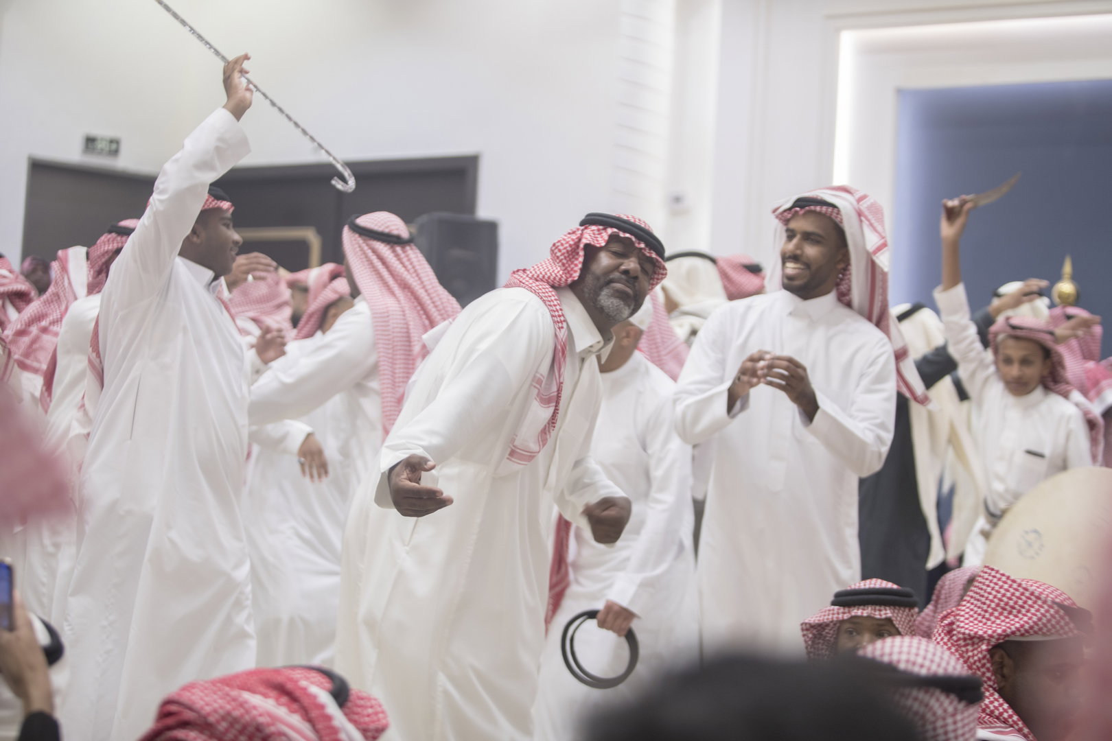 واحييا هذا الزواج غناء الفنانين 1. دحوم الطلاسي                                 2. منصور الدخيل                 3. بن مرضي                4. محمد مبارك