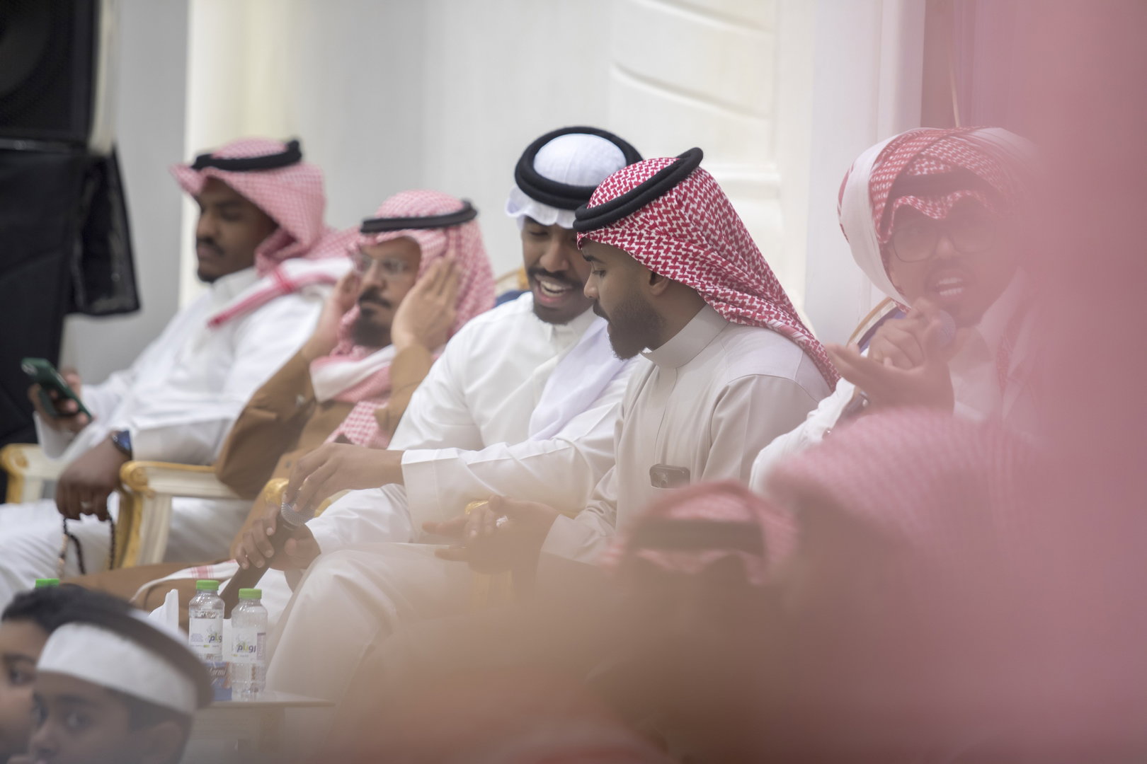 واحييا هذا الزواج غناء الفنانين 1. دحوم الطلاسي                                 2. منصور الدخيل                 3. بن مرضي                4. محمد مبارك