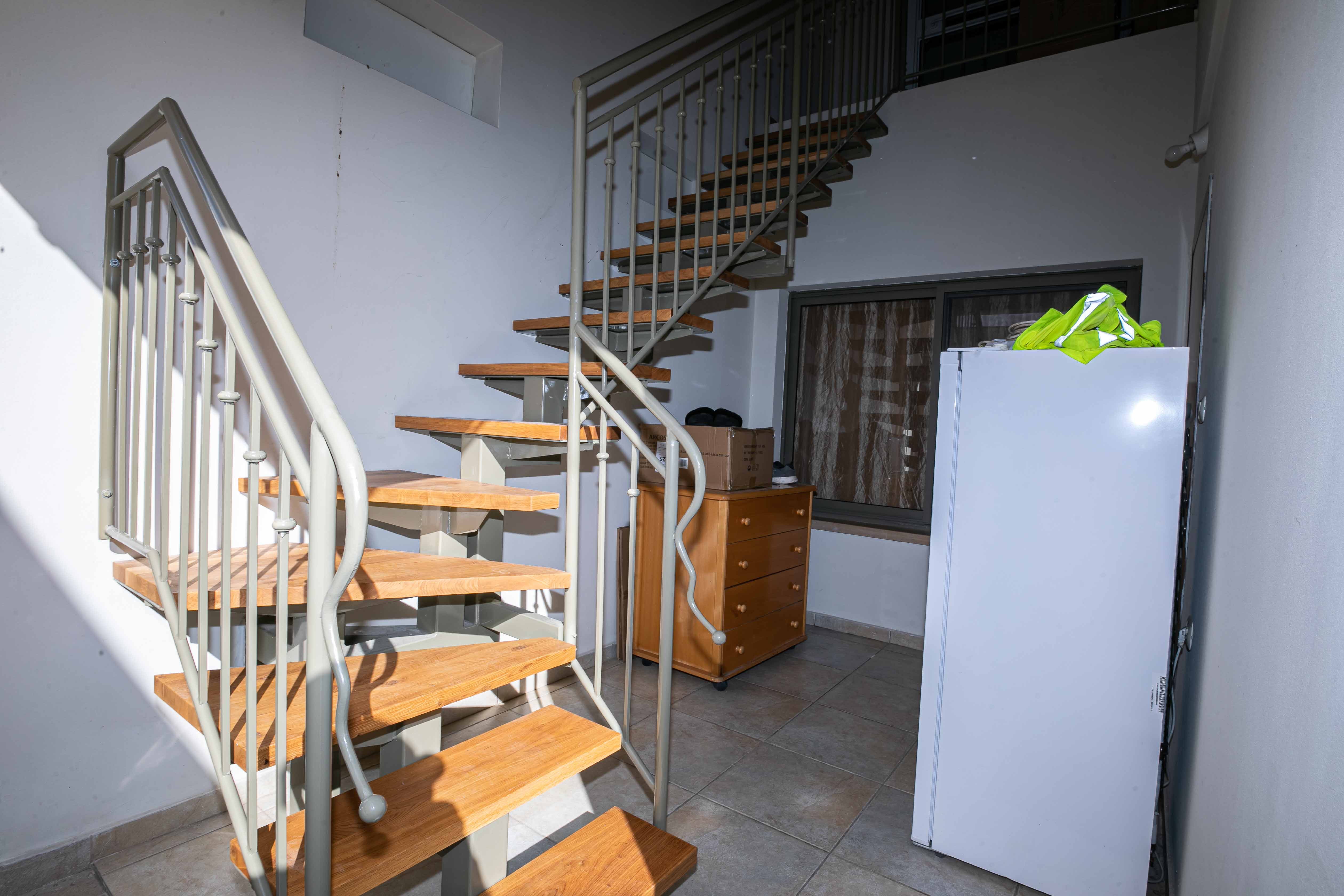 Customized metal stairs