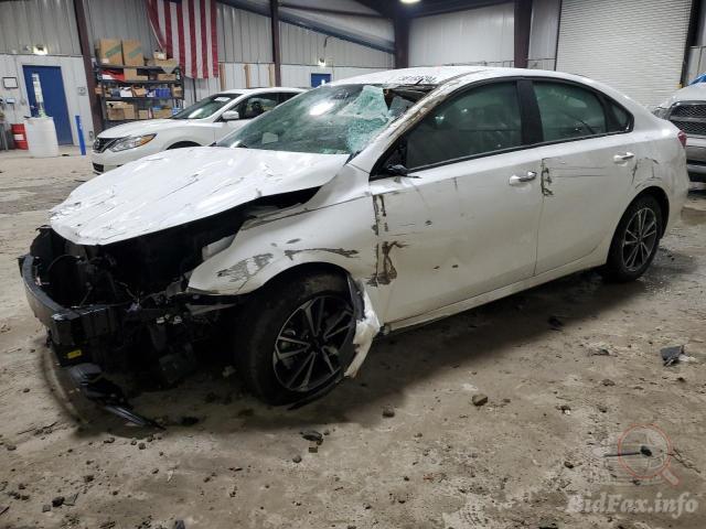 Kia Forte Fe 2022 White 2.0L 4