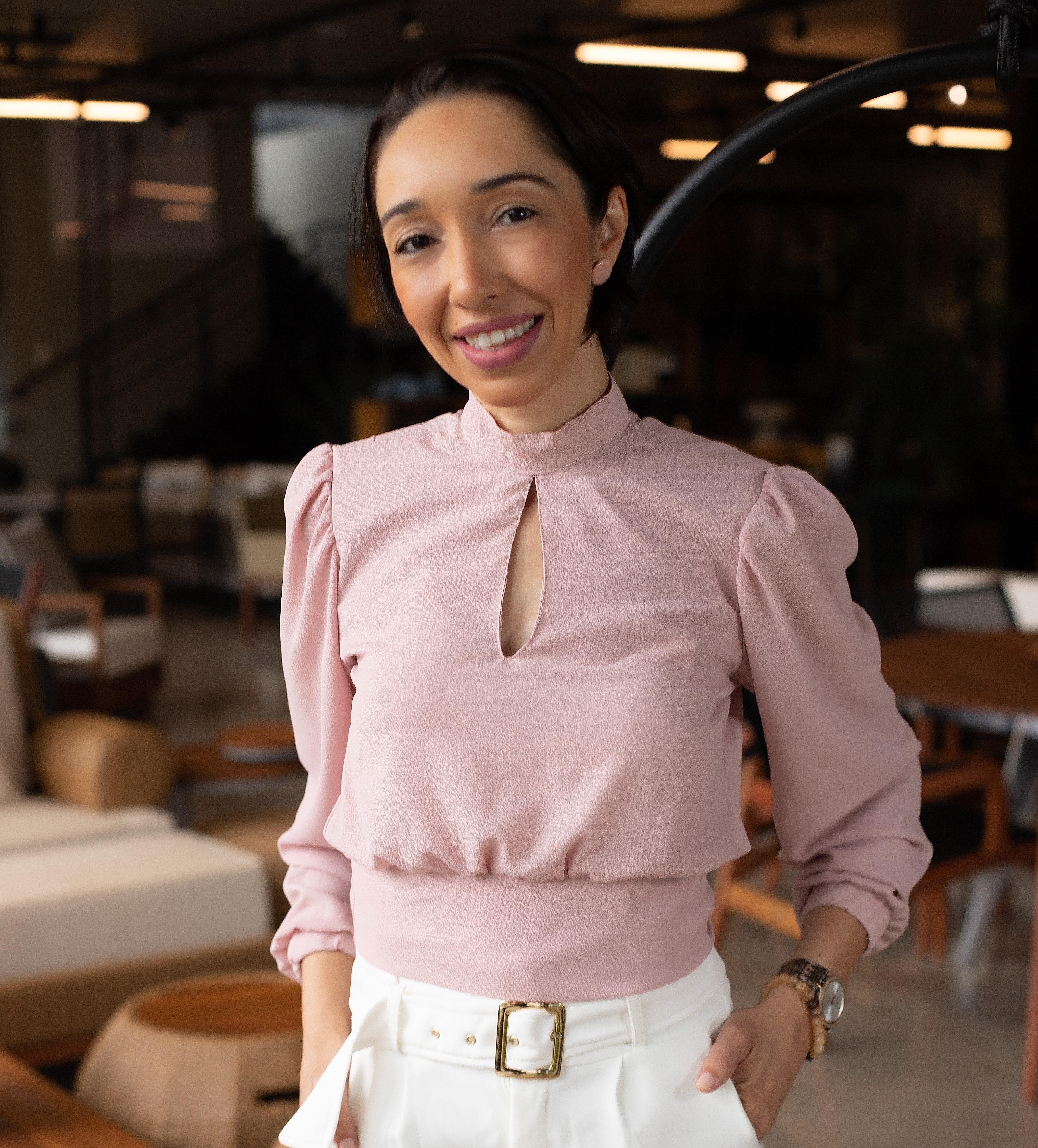 A carismática Lorenna Melo Silva está no Especial Mulheres Empreendedoras, compartilhando sua trajetória profissional e o sucesso do inovador método da Face2Face – aulas de inglês