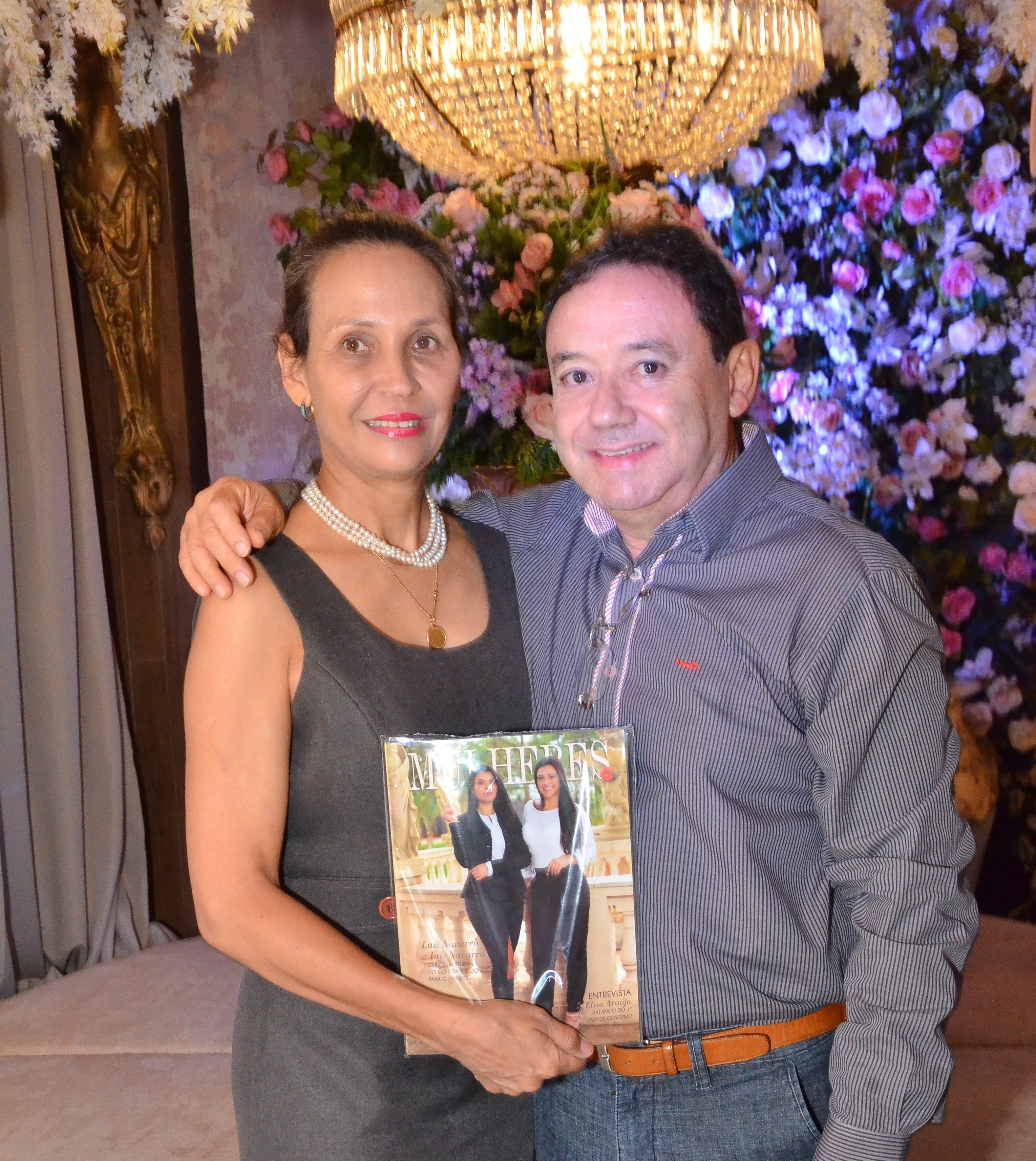 Marcelo Ribeiro e esposa Elvi Cristina Rojas Fonseca também prestigiaram o lançamento da 24ª edição da revista Mulheres.
