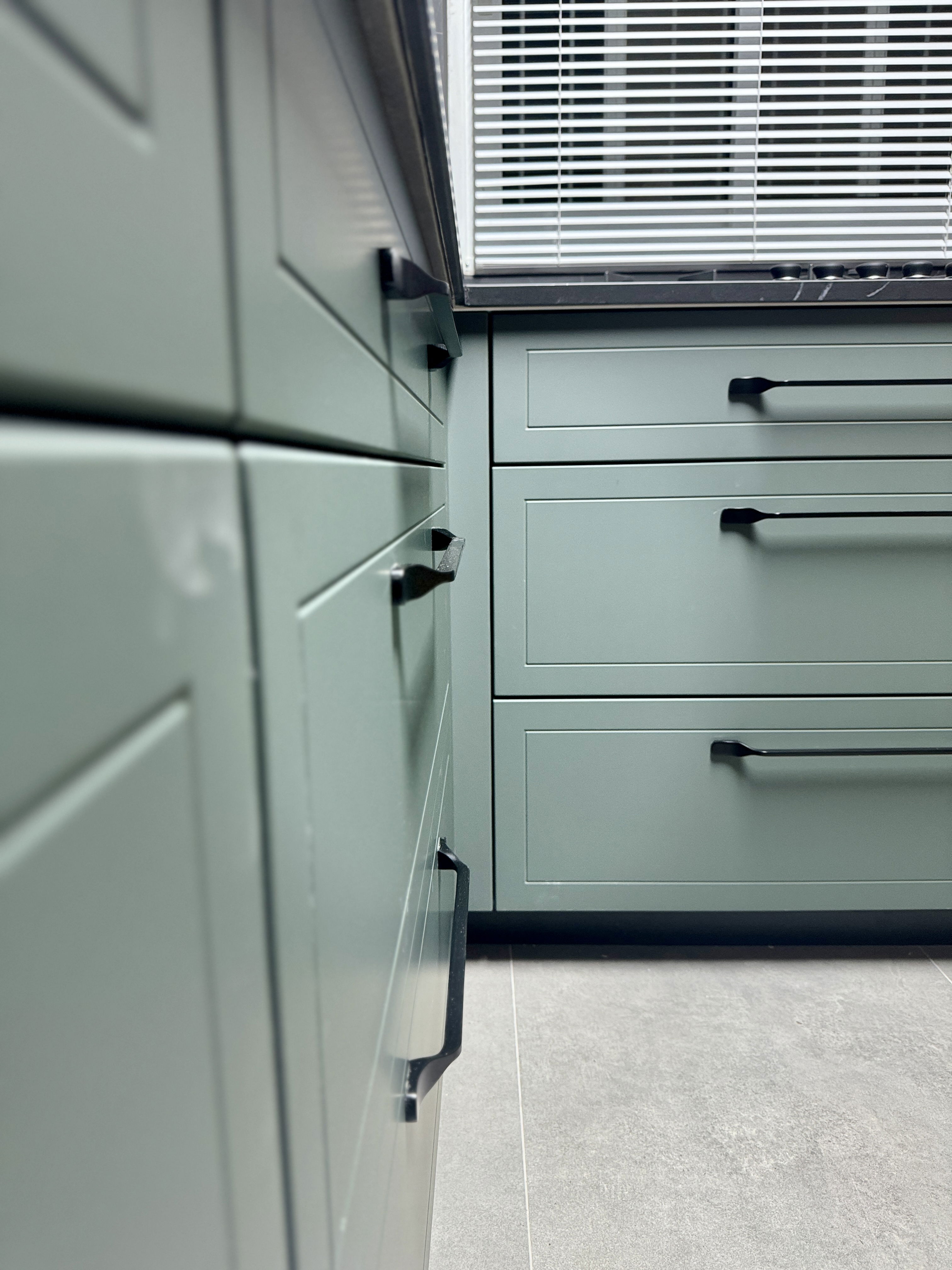 Rustic polymer kitchen