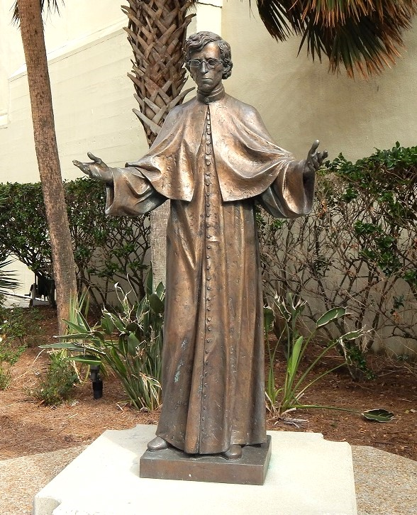 Estatua del Padre Félix Varela en la Catedral Basílica  de San Agustín, Florida