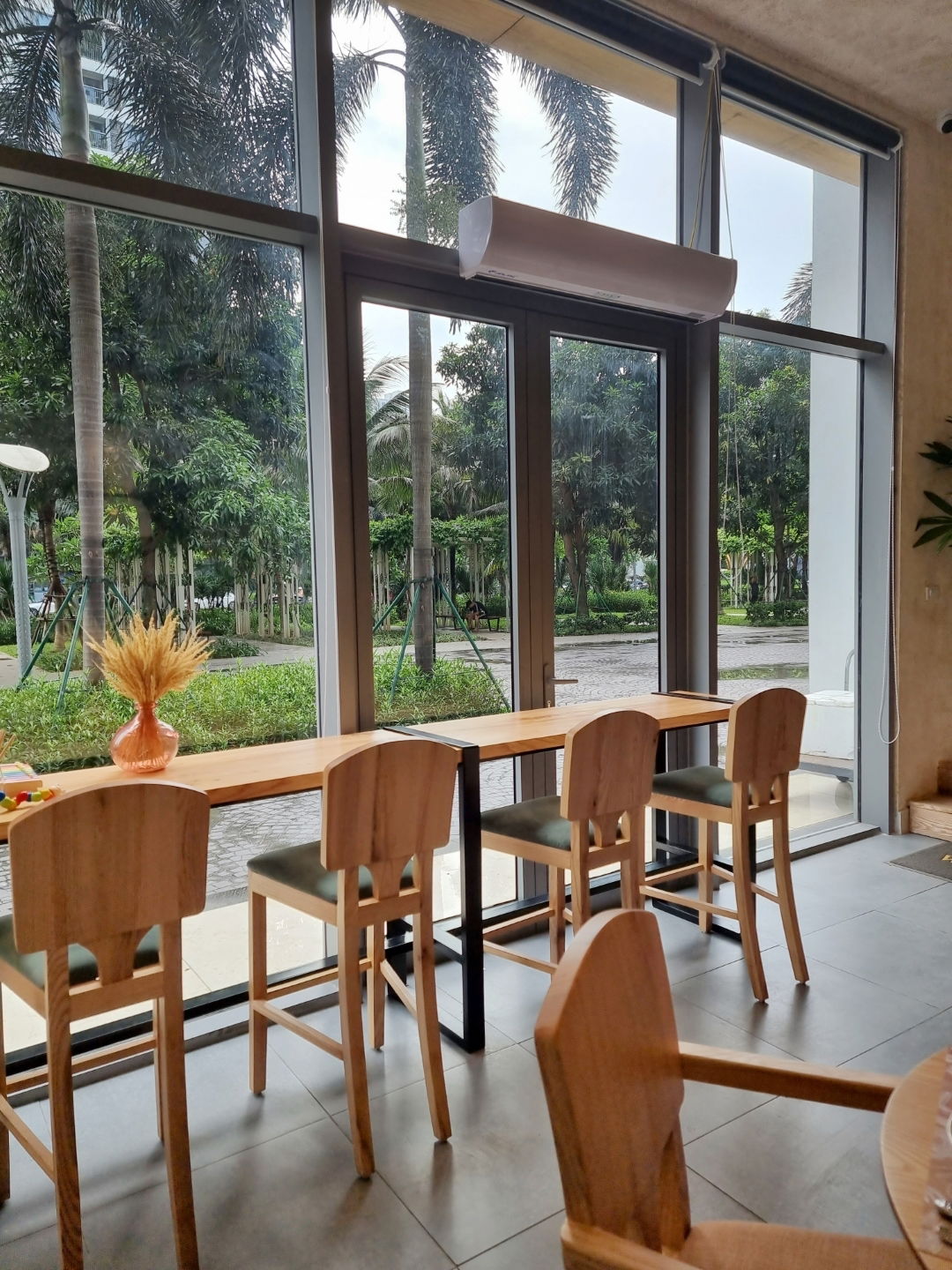 Thiết kế nội thất nhà hàng