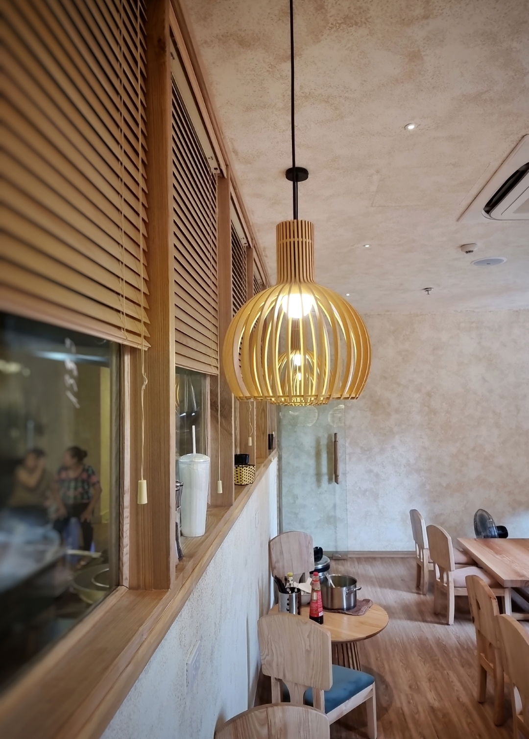 Thiết kế nội thất nhà hàng