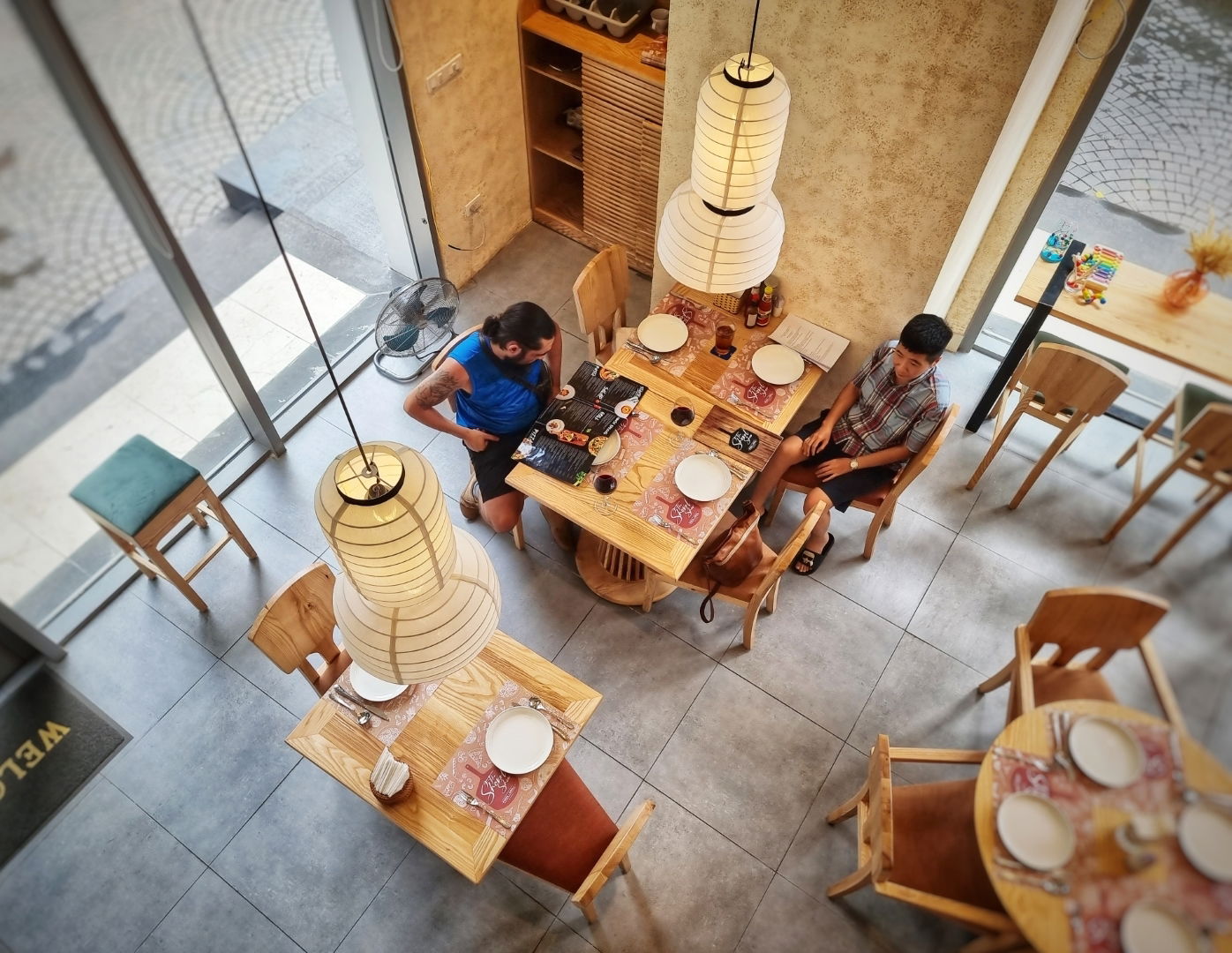 Thiết kế nội thất nhà hàng