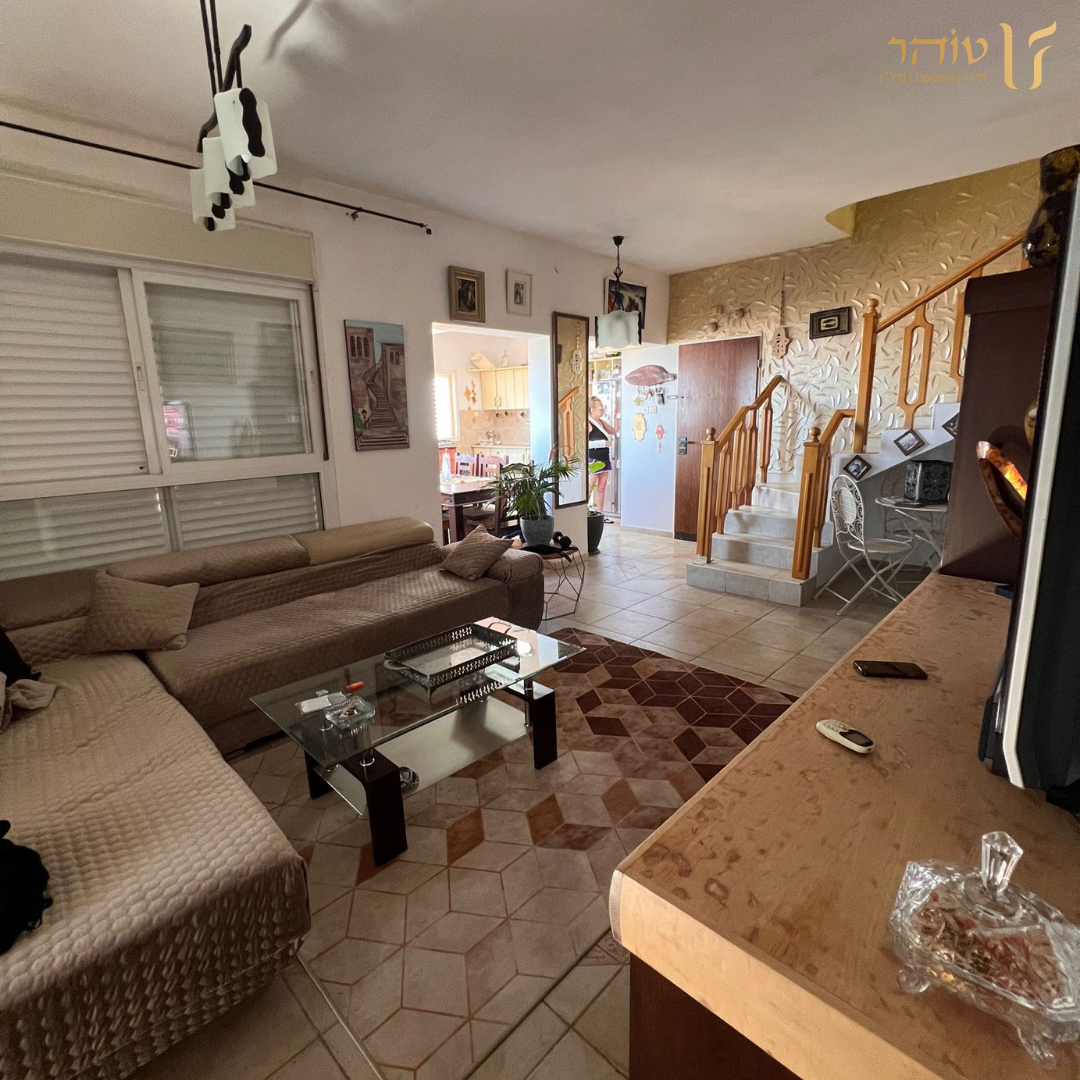 Duplex in the Mitzpe ha-Agam neighborhood