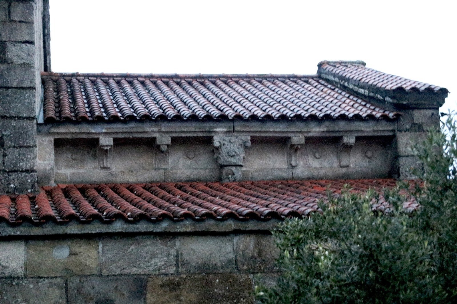Amigos del Románico - Santa María de Camporramiro:  Vista exterior cabecera - Augusto Guedes