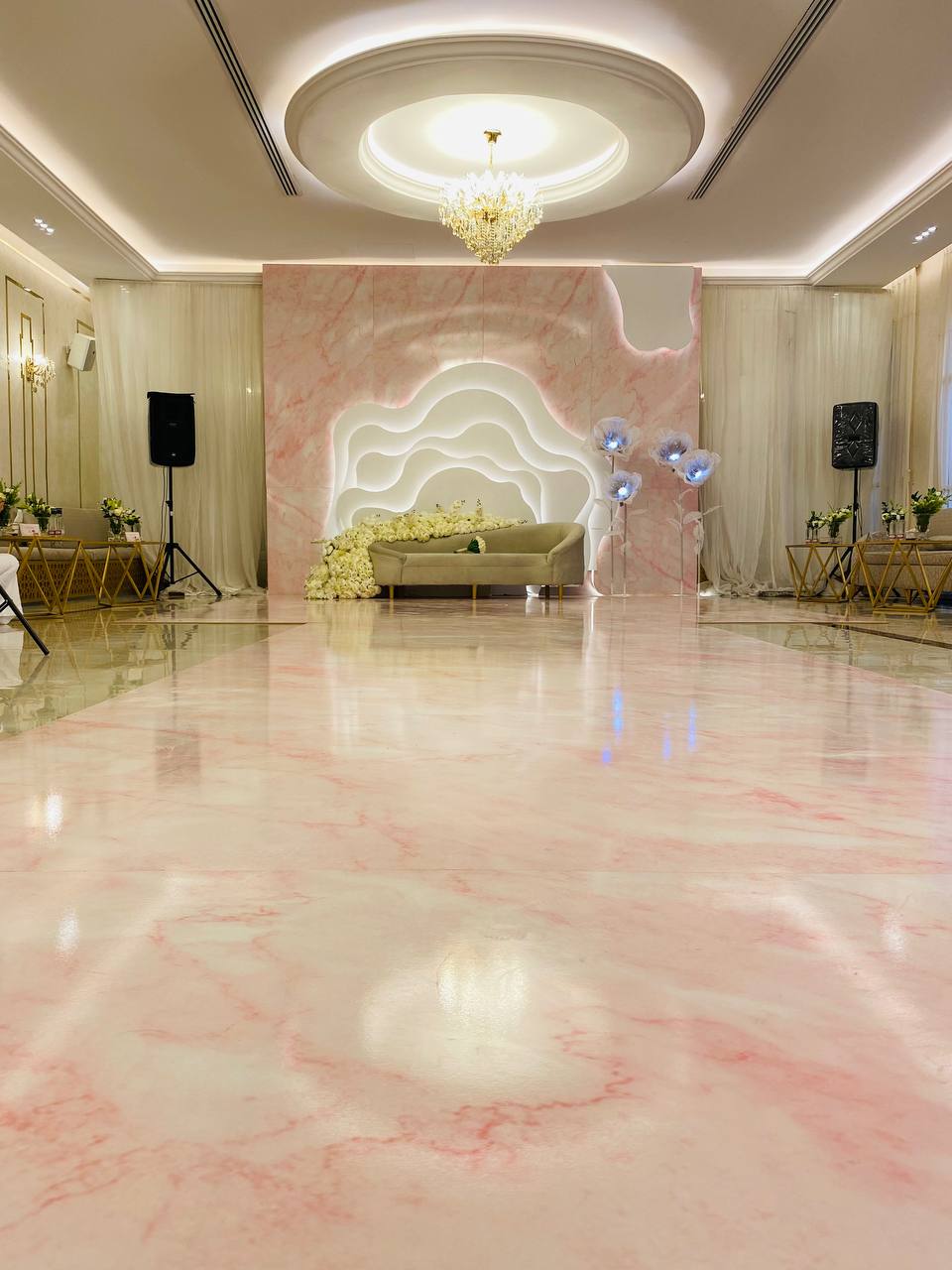 Coordination of small chalets and houses