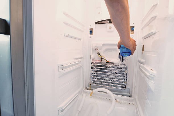 لماذا الثلاجة لا تبرد والفريزر يجمد؟