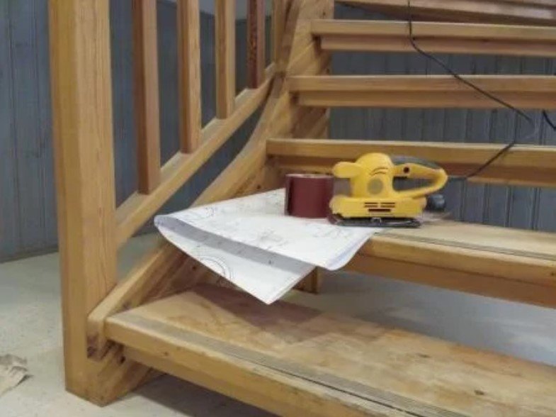 Sablage d'escaliers bois