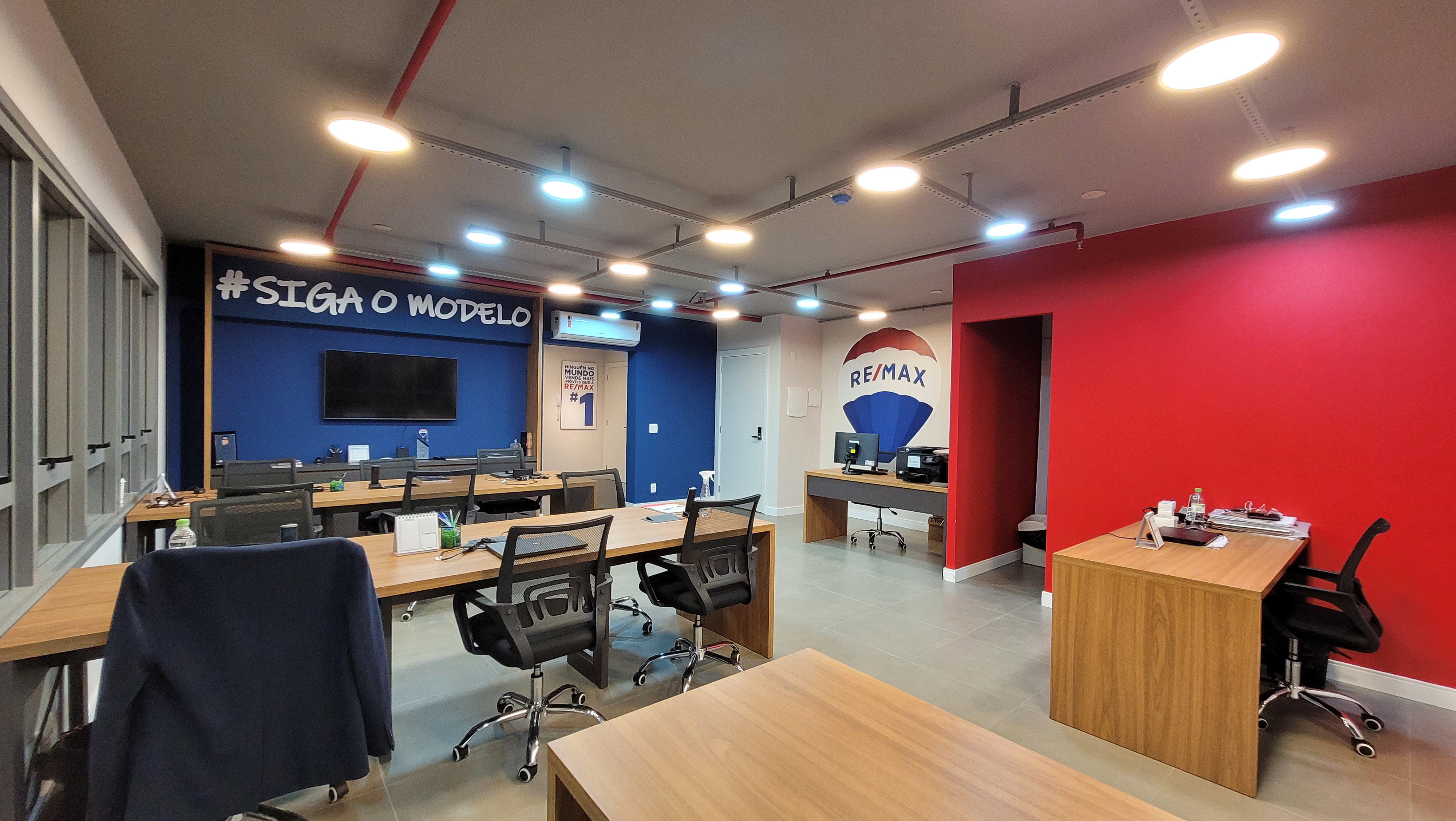 RE/MAX DONNO - Real Estate