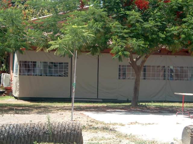 Tarpaulin costume made with transparent fabric