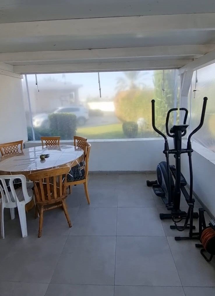 Tarpaulin costume made with transparent fabric