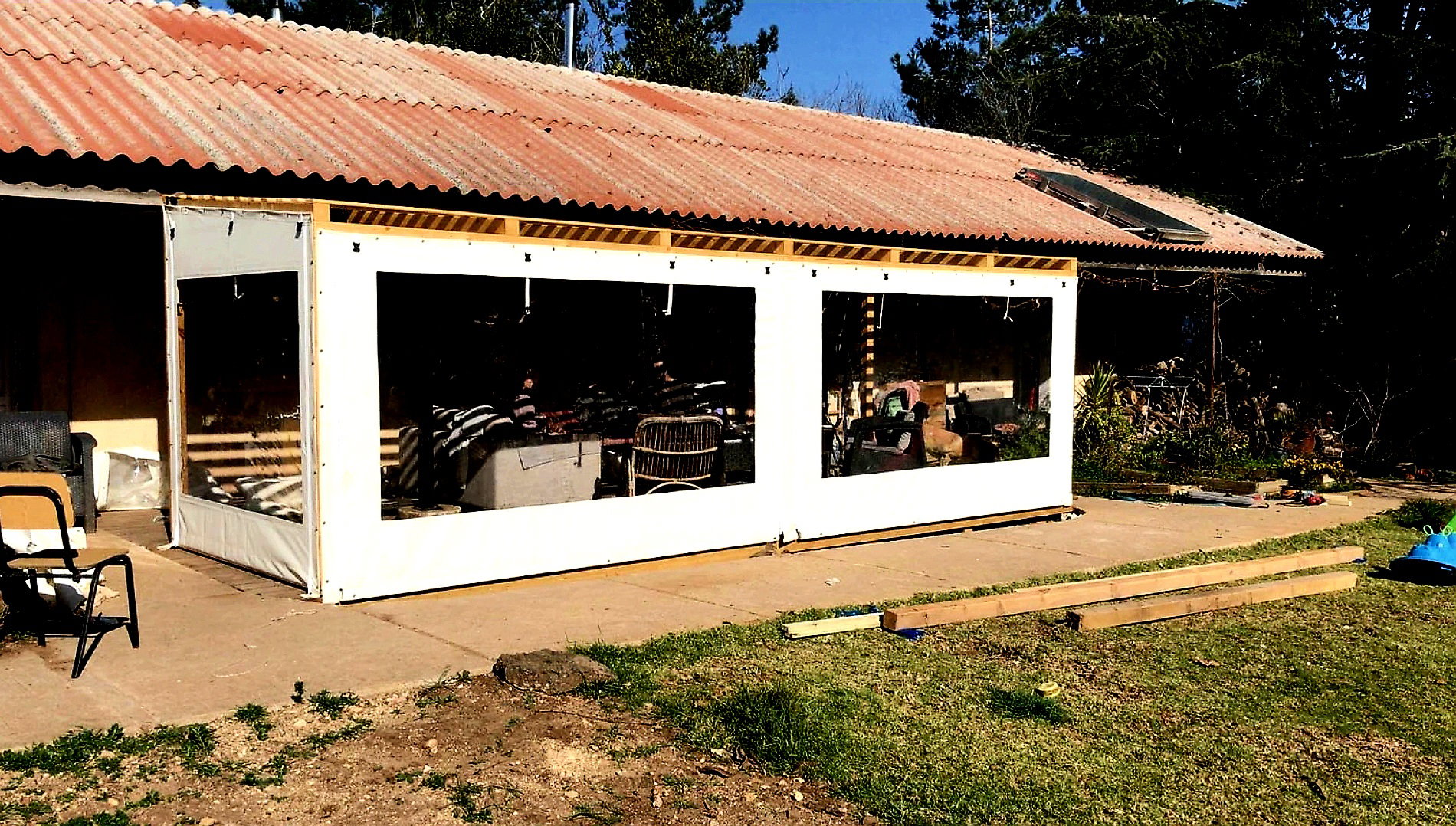 Tarpaulin costume made with transparent fabric