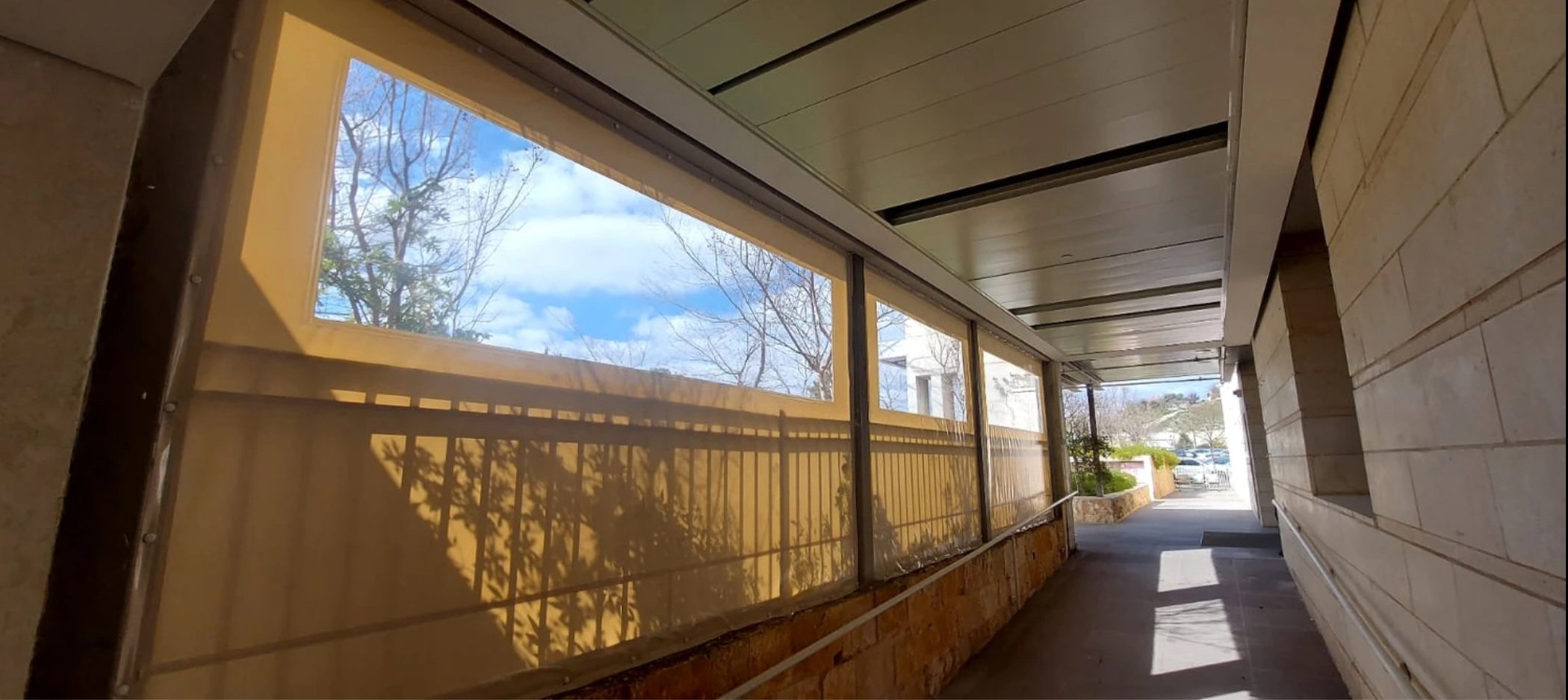 Tarpaulin costume made with transparent fabric