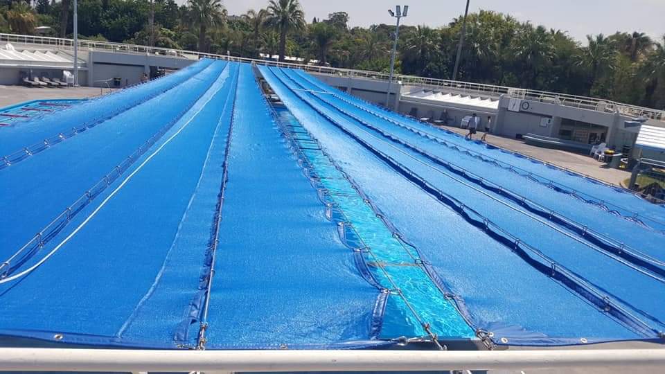 Floating thermal cover