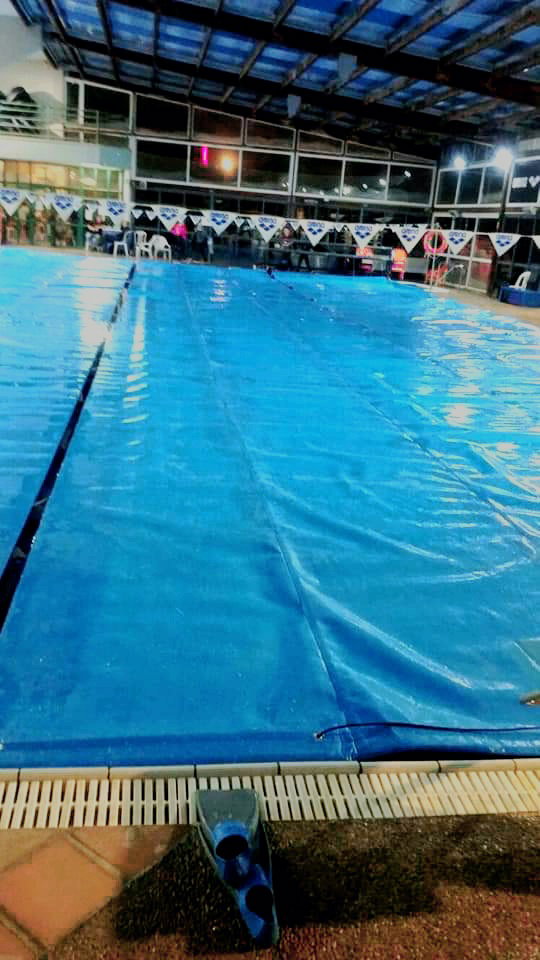 Floating thermal cover