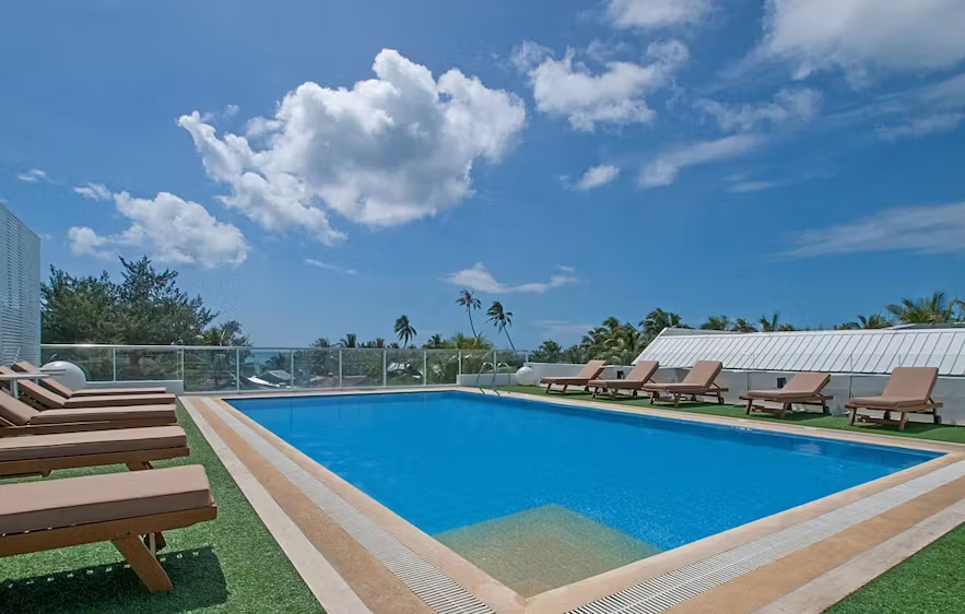 潮汐酒店的屋顶泳池 潮汐酒店的屋顶泳池